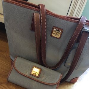 Dooney & Bourke handbag